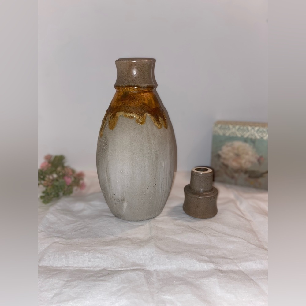 Vintage Tundra‎ Wine Decanter Textured Lava Drip Glaze Pottery QC Canada